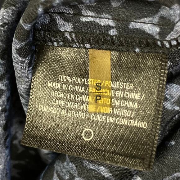 NWOT TAHARI Top S Black-Blue Snakeskin Pleated Snaps Long-Sleeve Henley Crepe - Picture 7 of 10